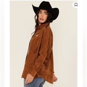 WRANGLER WOMEN'S SOLID CORDUROY LONG SLEEVE SNAP WESTERN SHIRT